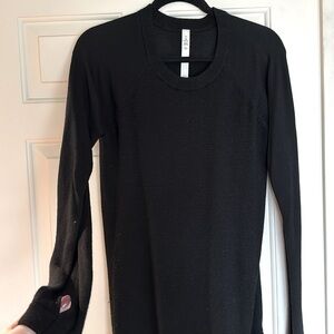 Lululemon light wool sweater. Size 10